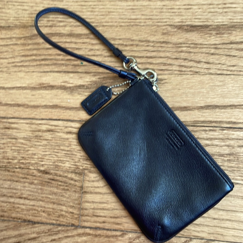 COACH Wristlet Black Leather Almost New Authentic
